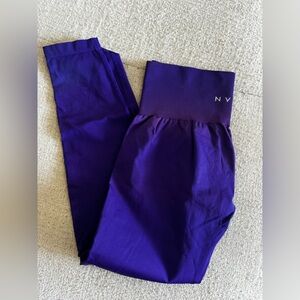 NVGTN Solid Seamless Leggings